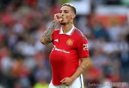 曼联新星崭露头角,未来或成球队顶梁柱,但是方式支持各种女人.的简单介绍 曼联新星崭露头角,未来或成球队顶梁柱,但是方式支持各种女人.的简单介绍