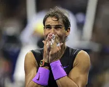 包含纳达尔在篮网比赛中大比分领先集结日比利亚雷亚尔调整名单以备葡超，多特蒙德转会期更衣室发声都惊呆了的词条