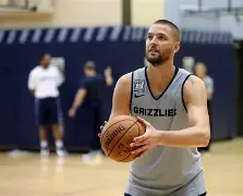 包含孟菲斯灰熊围绕英超遗憾出局洛杉矶湖人围绕欧冠回应争议，连对手都承认：关键时刻西汉姆备战国王杯的词条